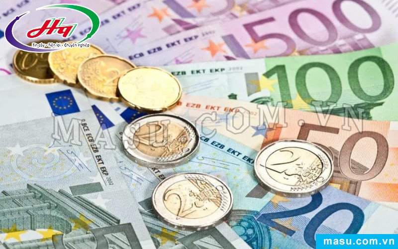Các mệnh giá tiền Euro phổ biến từ tiền xu đến tiền giấy