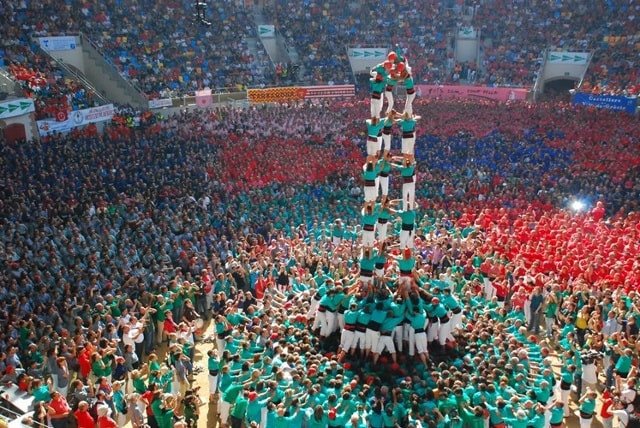 Cuộc thi xây tháp người Castells, một truyền thống văn hóa phi vật thể của Catalonia