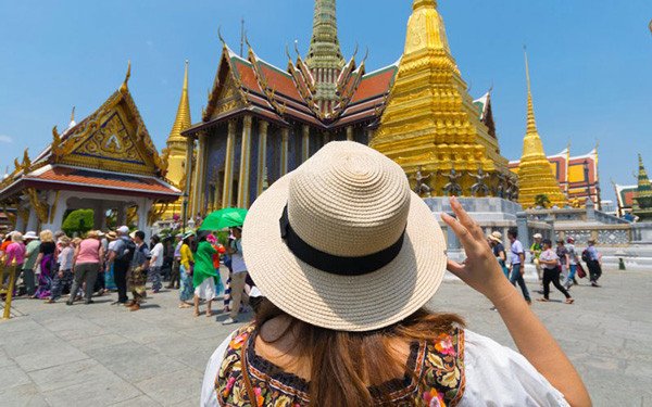 Du lịch Thái Lan theo tour giúp giảm lo lắng về quy định 700 đô bao nhiêu tiền Việt Nam