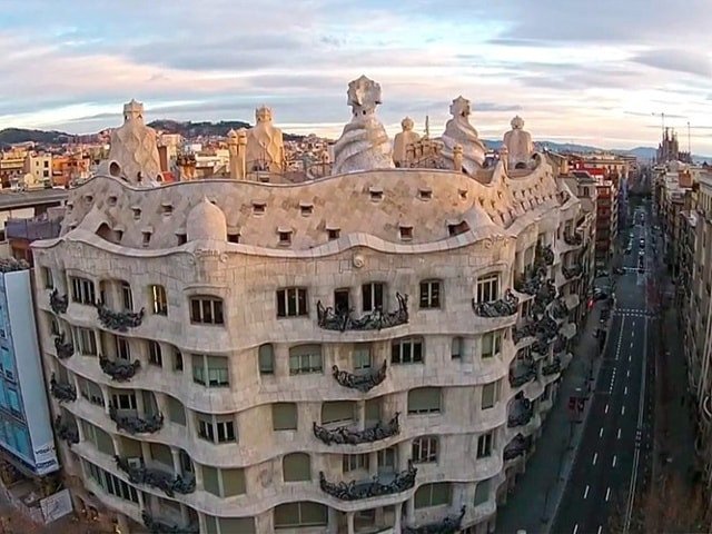 Họa sĩ Salvador Dalí, một trong những nghệ sĩ nổi tiếng của xứ Catalonia