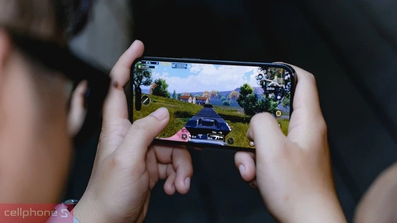 iPhone 14 giá bao nhiêu tiền Việt Nam, ảnh minh họa dung lượng bộ nhớ của iPhone 14