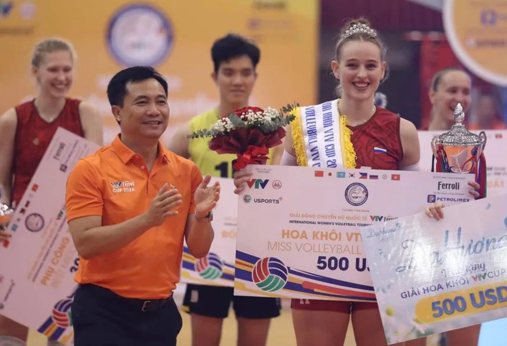 Phụ công Palshina Elizaveta của Korabelka đạt danh hiệu Hoa khôi VTV Cup