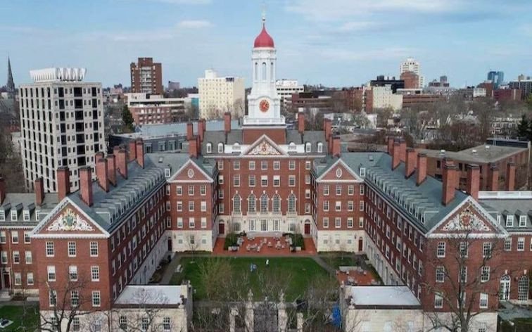 Harvard University – ngôi trường danh tiếng tại Mỹ
