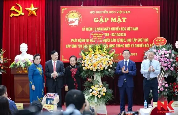 Ngày Khuyến Học Việt Nam (02/10)
