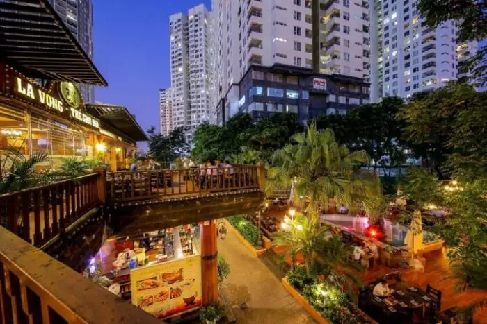 Nhà Hàng Lã Vọng