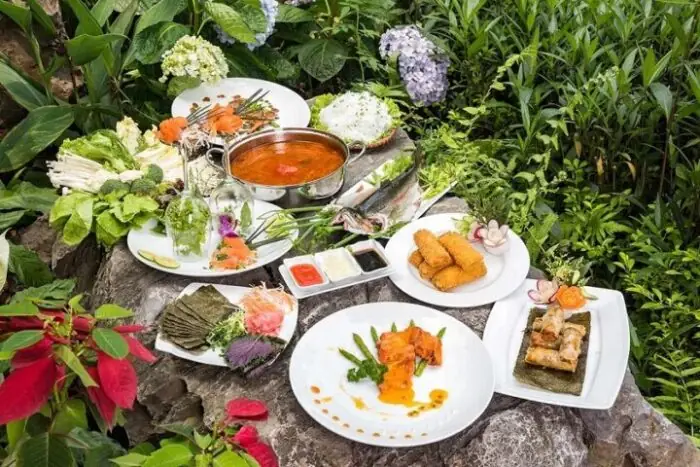 Nhà Hàng Công Viên Nhỏ
