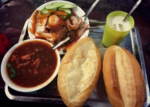 Quán Ăn Đêm Mùa Đông Phố Cổ Hà Nội