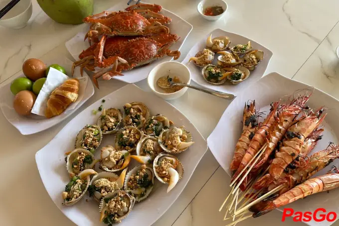 Ăn Hải Sản Ở Bãi Dài