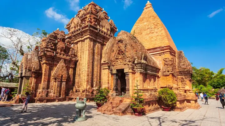 Thap-ba-ponagar-nha-trang-dep