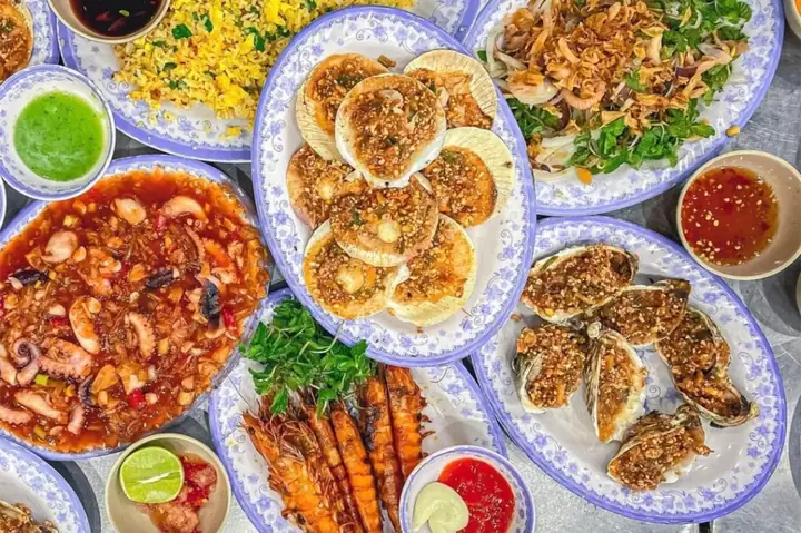 Các Món Hải Sản Đặc Trưng Nên Thử