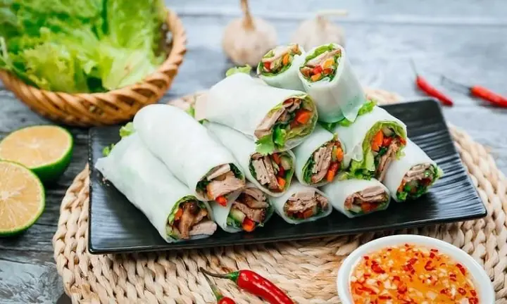 Phở Cuốn - Món Ăn Vặt Hà Nội Ngon, Độc Đáo Phở Cuốn - Món Ăn Vặt Hà Nội Ngon, Độc Đáo