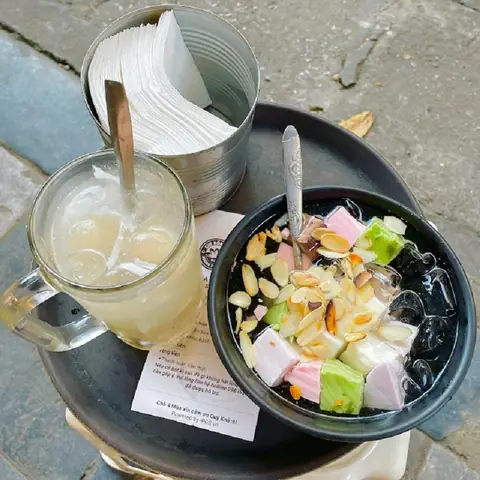 Chè Bốn Mùa Hàng Cân – Sở Hữu Thực Đơn Đa Dạng Và Hấp Dẫn