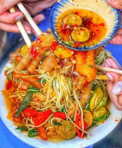 Chân Gà Xả Tắc