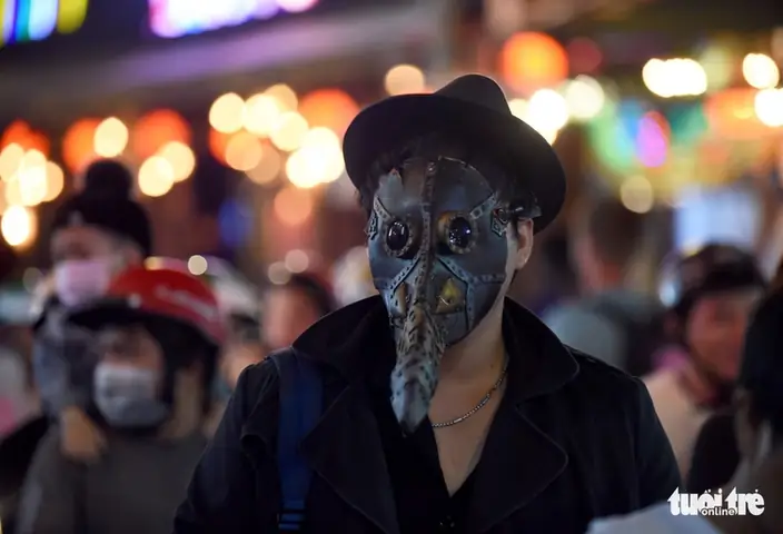 Crowds Celebrate Halloween In Ho Chi Minh City’s 'backpacker Area'