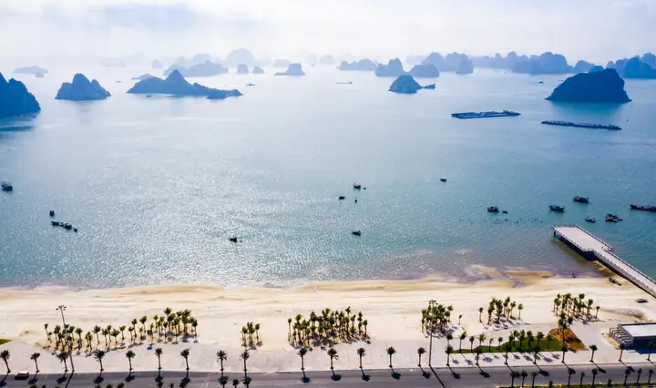 Ngoài Bãi Cháy, Hạ Long Còn Có 1 Bãi Biển Đẹp Khác: Từng Là