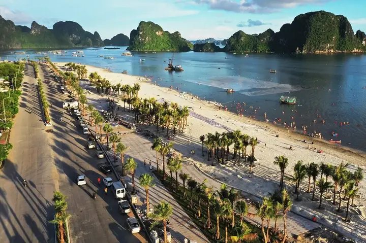 Ngoài Bãi Cháy, Hạ Long Còn Có 1 Bãi Biển Đẹp Khác: Từng Là