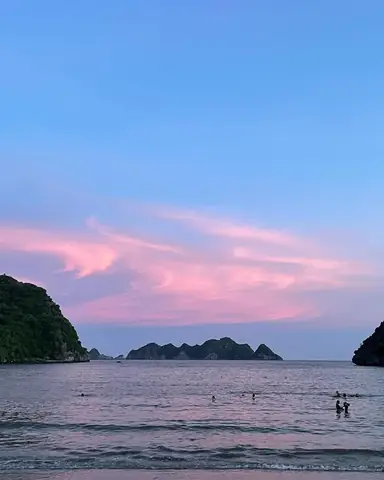 Bãi Biển Tùng Thu Bãi Biển Tùng Thu