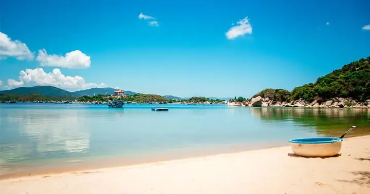 Biển Nha Trang Ở Đâu Và Top 5 Bãi Biển Đẹp Nhất Nha Trang 2025