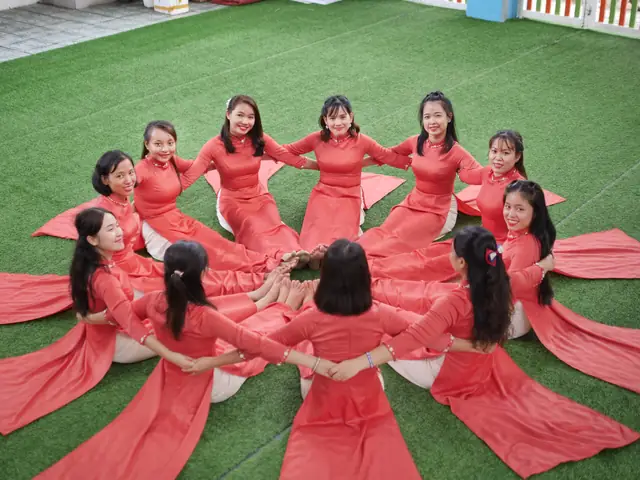 Người Lái Đò Thầm Lặng - Khai Minh Đức Người Lái Đò Thầm Lặng - Khai Minh Đức