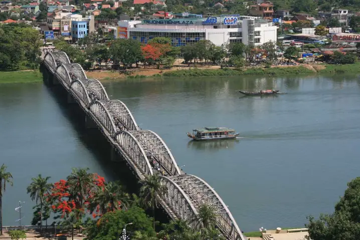 Bài Hát Về Cầu Trường Tiền