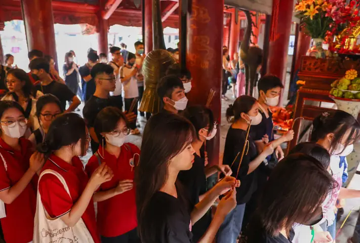 Văn Khấn Tại Văn Miếu Quốc Tử Giám Đầy Đủ