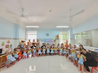 Lớp Chồi 2: Tiết Mục Múa: Cảm Ơn Chú Bộ Đội
