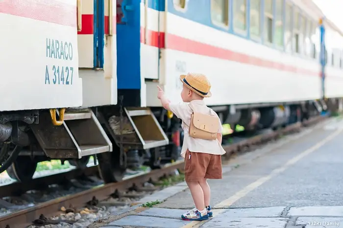 Chuyển Bằng Tàu Hỏa Chuyển Bằng Tàu Hỏa