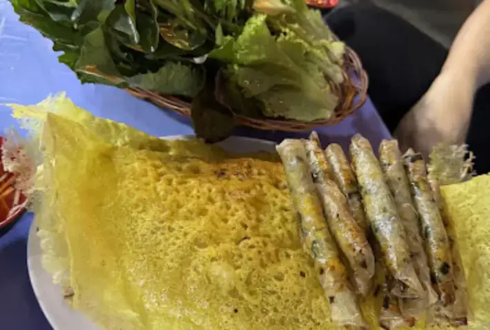 Bánh Xèo – “chiếc Bánh Gieo” Nổi Tiếng Miền Nam Bánh Xèo – “chiếc Bánh Gieo” Nổi Tiếng Miền Nam