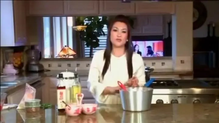 Bánh Canh Giò Heo Xuân Hồng: Món Ngon Gia Truyền Ở Sài Gòn Bánh Canh Giò Heo Xuân Hồng: Món Ngon Gia Truyền Ở Sài Gòn