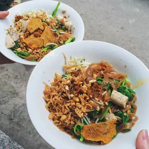 Dốc Tam Đa: Địa Điểm Huyền Thoại Của Món Bánh Đa Trộn