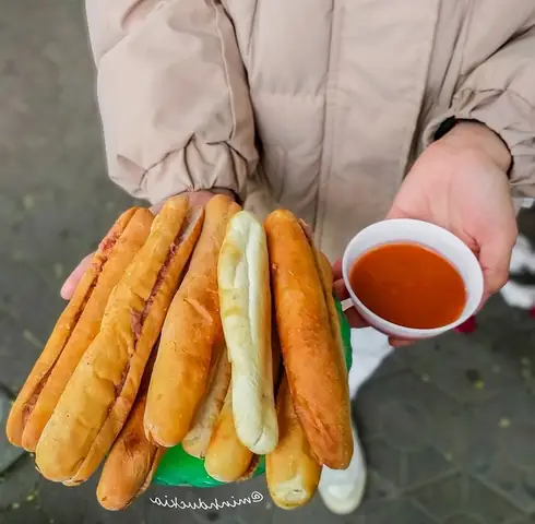 Bánh Mỳ Que Cay Hải Phòng
