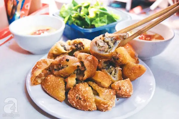 Bánh Rán Mặn Lý Quốc Sư: Món Ăn Vặt Truyền Thống Giòn Tan, Béo Ngậy Giữa Lòng Phố Cổ
