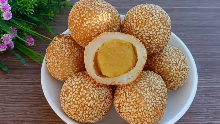 Bánh Rán Gia Trịnh – Quán Bánh Rán Ngon Hà Nội Không Thể Bỏ Qua