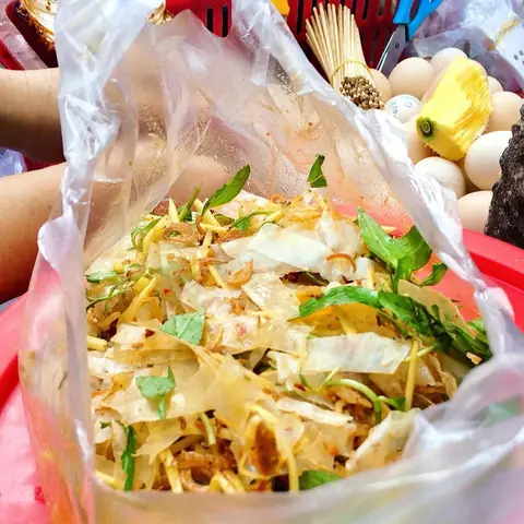 Bánh Tráng Cô Giang – Quán Bánh Tráng Trộn Ngon Ở Sài Gòn