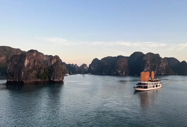 Bảng Giá Vé Tham Quan Các Điểm Du Lịch Ở Hạ Long Mới Nhất 2025