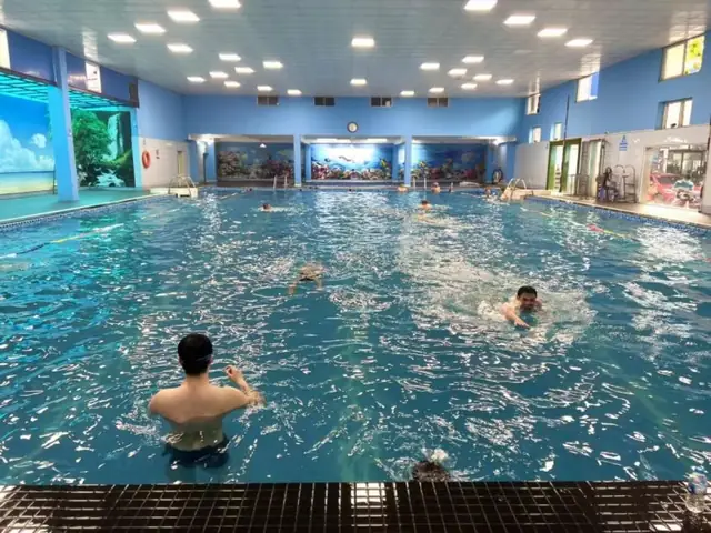Đặng Tiến Đông Là Địa Điểm Dạy Bơi Chuyên Nghiệp, Được Nhiều Khách Hàng Đánh Giá Cao Đặng Tiến Đông Là Địa Điểm Dạy Bơi Chuyên Nghiệp, Được Nhiều Khách Hàng Đánh Giá Cao