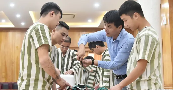 [ảnh] Cuộc Sống Phía Sau Song Sắt Tại Các Cơ Sở Giam Giữ Của Công ...