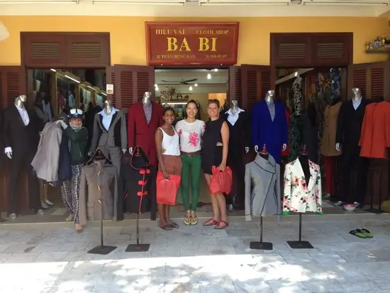 Xưởng May Hoi An Được Tripadvisor Đề Cử: Top 10 Địa Điểm May Đo Áo Uy Tín Nhất