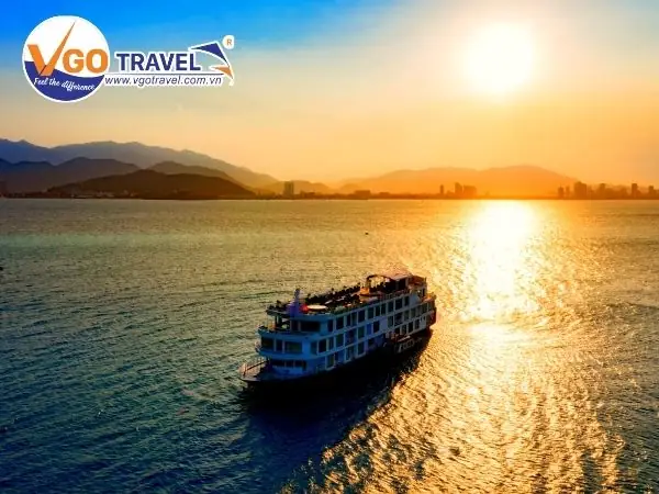 Hoàng Hôn Trên Biển Khoảnh Khắc Lãng Mạn Gây Thương Nhớ