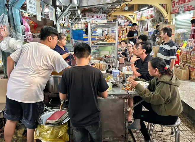 Ho Chi Minh Chinatown Food: Exploring Cholon's Culinary Scene