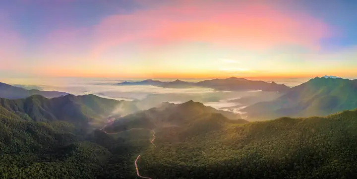 Vẻ Đẹp Hút Hồn Như Chốn Bồng Lai Tiên Cảnh Ở Động Châu - Khe Nước Trong - Ảnh 1.