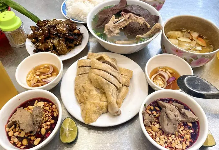Bún Ngan 65 Lý Nam Đế: Hương Vị Đậm Đà Giữa Lòng Hà Nội