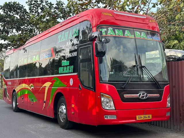 Tan Aba Bus