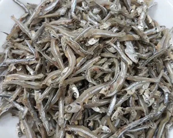 Để Làm Món Cá Cơm Khô Chua Ngọt, Bạn Chuẩn Bị Giúp Đảo Những Nguyên Liệu Sau: