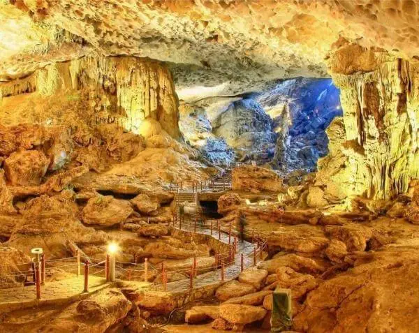 Hang Sửng Sốt - Nằm Trong Danh Sách Các Hang Động Nổi Tiếng Ở Việt Nam Hang Sửng Sốt - Nằm Trong Danh Sách Các Hang Động Nổi Tiếng Ở Việt Nam