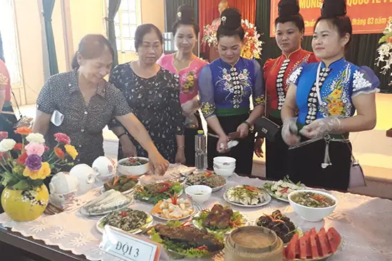 Các Hoạt Động Chào Mừng Ngày 8 3