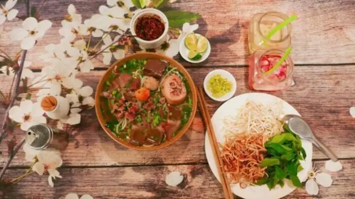 Bún Bò Huế Ngự Uyển: Chuẩn Vị Huế Cùng Dịch Vụ Tận Tình Bún Bò Huế Ngự Uyển: Chuẩn Vị Huế Cùng Dịch Vụ Tận Tình