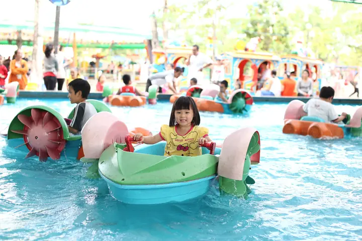 • Khu Vui Chơi Trong Nhà