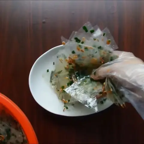 Trộn Bánh Tráng: Bí Quyết Đậm Đà Hương Vị Trộn Bánh Tráng: Bí Quyết Đậm Đà Hương Vị