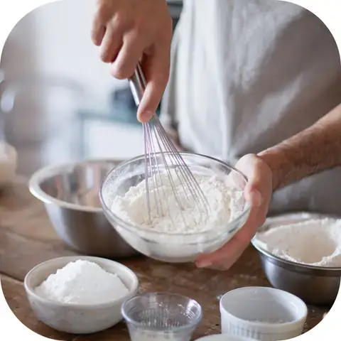 Bước 2: Xay Và Lọc Bột – Tạo Ra Tinh Chất Dẻo Thơm Bước 2: Xay Và Lọc Bột – Tạo Ra Tinh Chất Dẻo Thơm